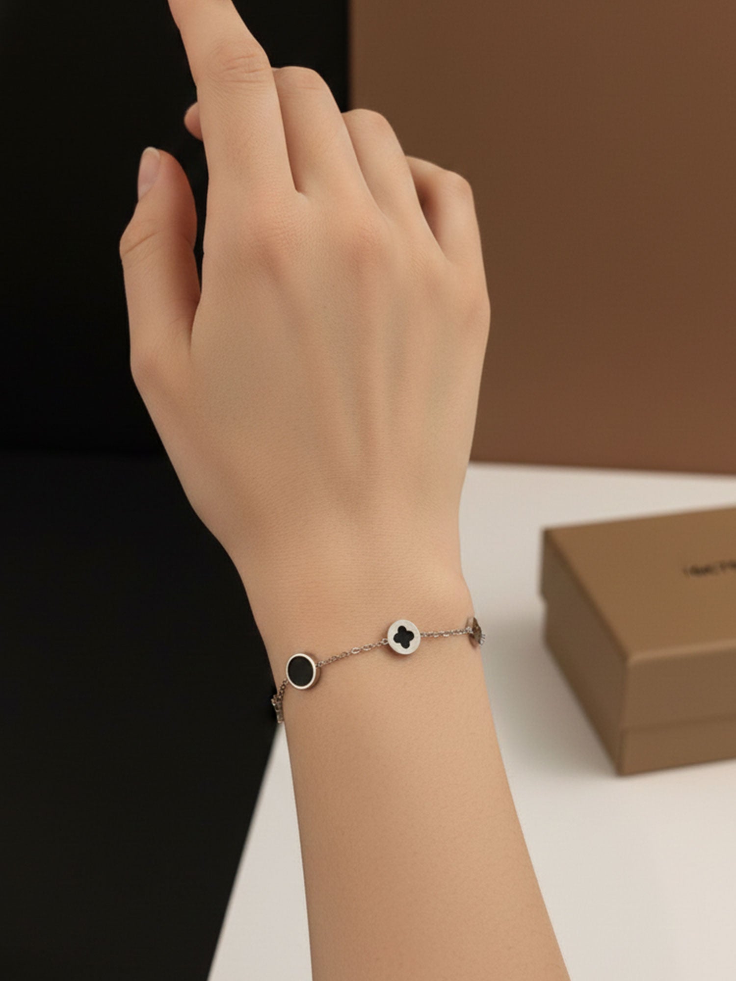 Silver & Black Clover Link Bracelet